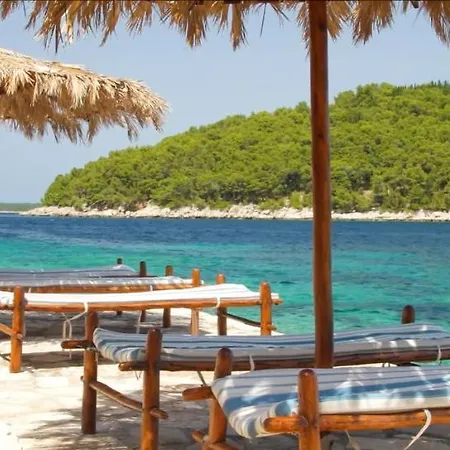 Sunny Side Vela Luka